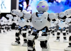未来10年，50%的人工会被机器人取代？